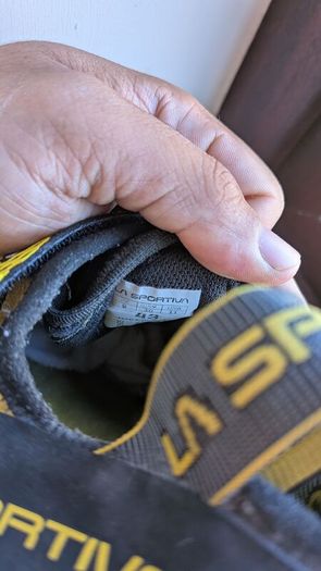 la Sportiva miura vs