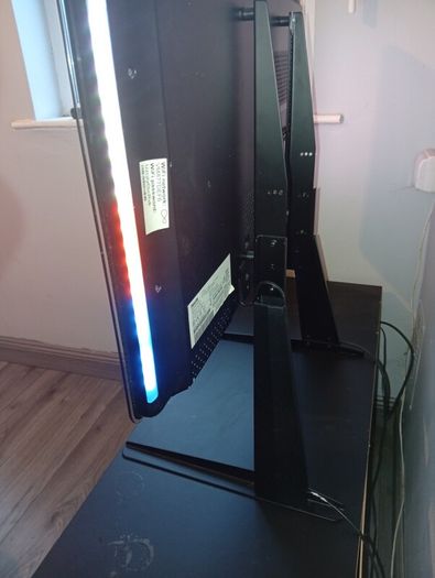 phillips 32" Ambilight (not a smart TV)