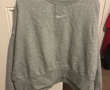 Nike women's sweatshirt