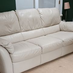 2 leather sofas 3 seater and 2 seater
