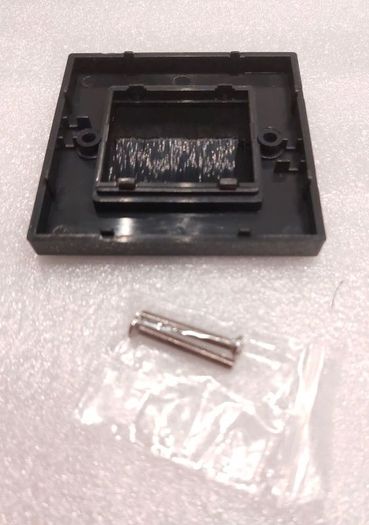 Brush Faceplates - Sound Cables Black Brush Stripe Cable Entry Single Gang