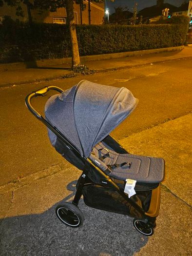 Zummi Zip Stroller