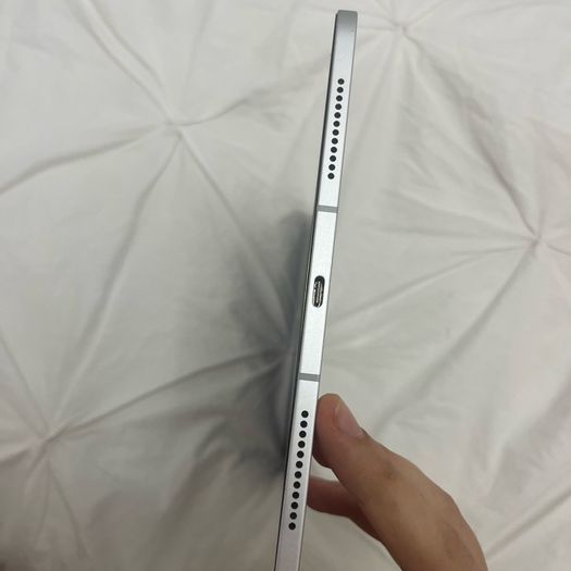 Ipad air 4th generation (64gb)