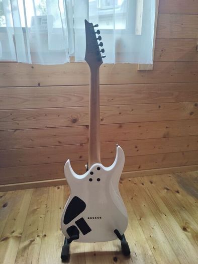 Ibanez rga 32