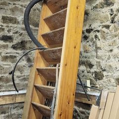 Pine Stairs