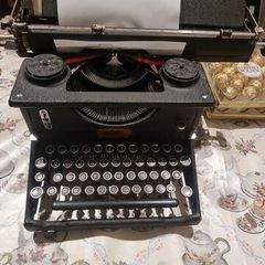 Vintage old Typewriter