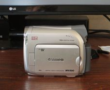 Canon MV890 mini DV camcorder