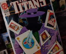 New Titans ! Issue #68 ! Gambler Disguised as Joker ! Copper Age Comic from 1990 ! by DC Comics !