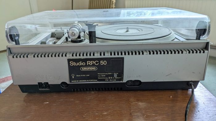 BROKEN Grundig RPC 50 Hi-Fi compact audio system (receiver, cassette deck, and turntable combo)