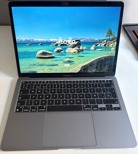 MacBook Air M1 Chip 13 inch
