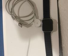 Apple Watch SE Nike 2021