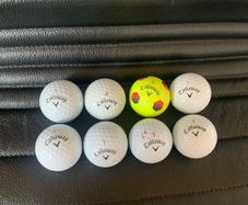 (8) Callaway Chromesoft golf balls