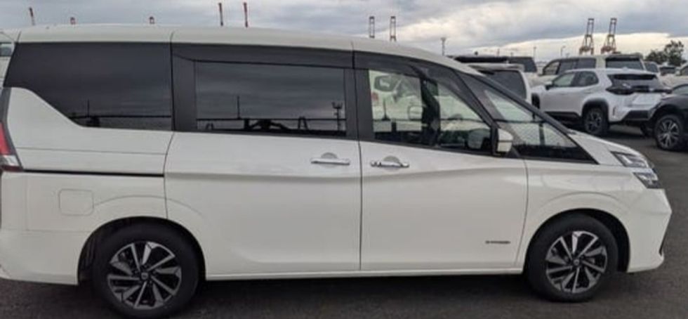 2020 Nissan Serena 8 Seater 2L Hybrid Excellent Condition