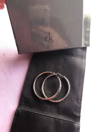 CK beautiful black cubic ear rings