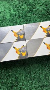 Pokemon TCG 25th anniversary ultra premium collection box