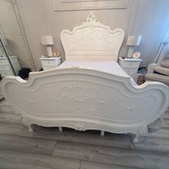 double bed Louis 8 Hand Carved with Matress