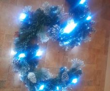 New in box light up christmas 6ft heavy flocked decorated garland with built in colour  changing lights
