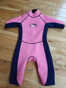 Kids short wetsuit size 10-11