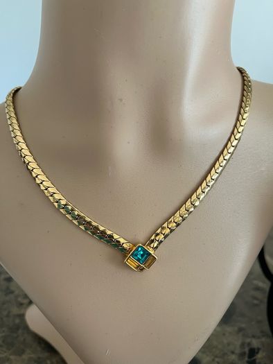Gold tone necklace