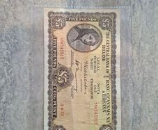 1973 Lady Lavery 5 pound note