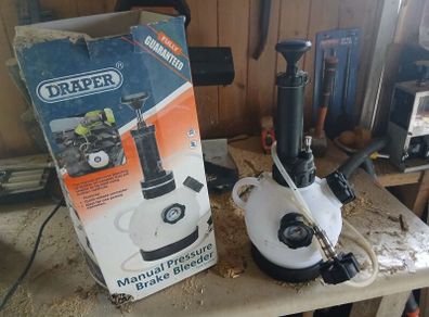 Draper manual pressure brake bleeder 2l
