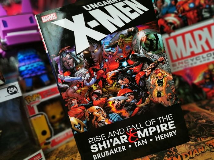 Uncanny X-Men: Rise and Fall of the Shi'ar Empire ! Hardcover ! 2007 ! by Marvel Comics !