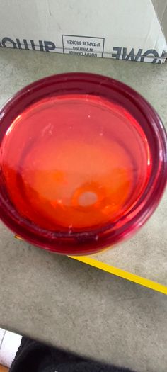 3 DIFFERENT ITMES- 1- Vintage Tangerine Orange Glass Vase. 28.00 euro. 2- Clear cut crystal or pressed glass with a spiral/ribbed optical design.15.00 euro. 3- Small bowl murano style as trinckelt dish or decoertive piece 25.00 euro.