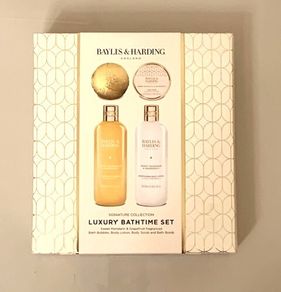 Baylis & Harding Gift Set
