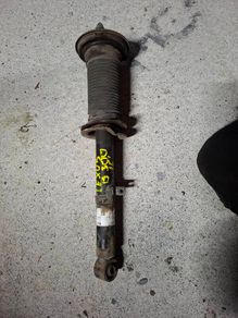 Lexus IS300h Front Shock