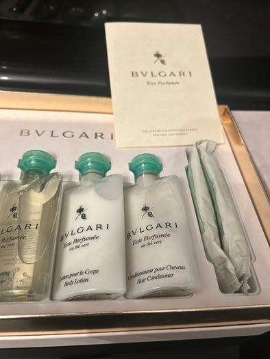 Bvlgari Au the Vert Parfumee 8 piece set , New.