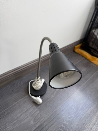 Table lamp