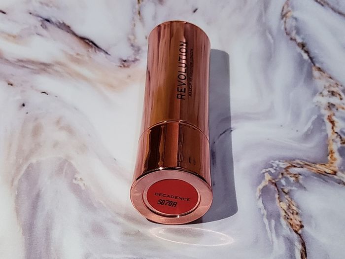 Revolution Lipstick - Decadence - New