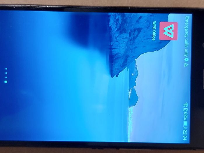 HUAWEI P9 Lite, Model VNS-L31, 16GB, 3GB Ram, Sim Holder missing, otherwise excellent condition, Vodafone network