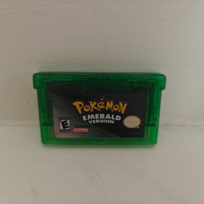 Pokemon Emerald GameBoy Advance GBA