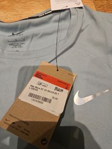 nike miler dri fit tshirt with tags