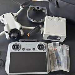 DJI mini 4 Pro combo drone with RC2,LIKE NEW!!!