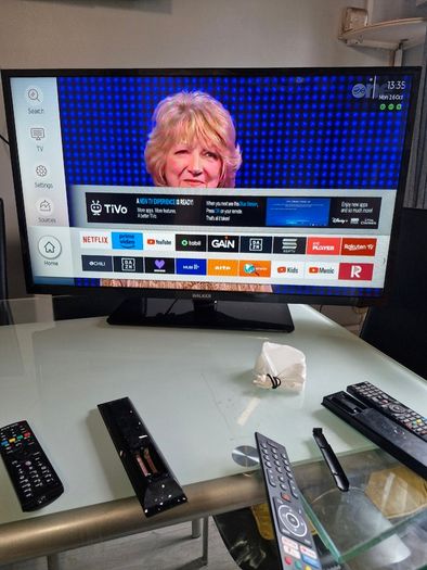 Walker 40in Smart Tv