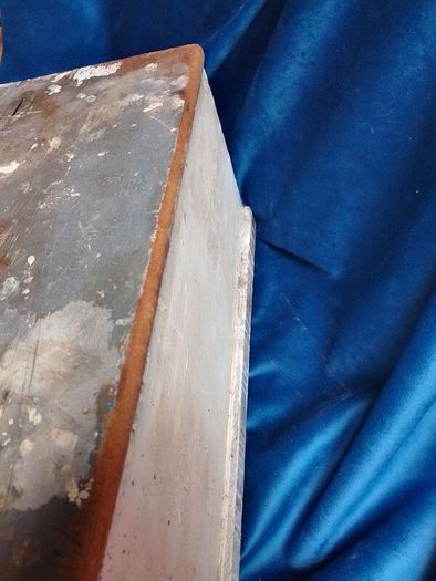 Can post Small antique trunk, carpenters toolbox