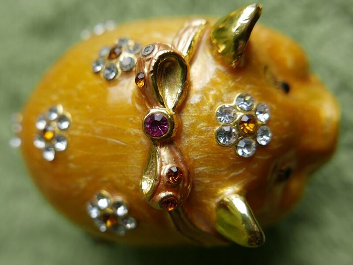 Enamel Pig Trinket Box