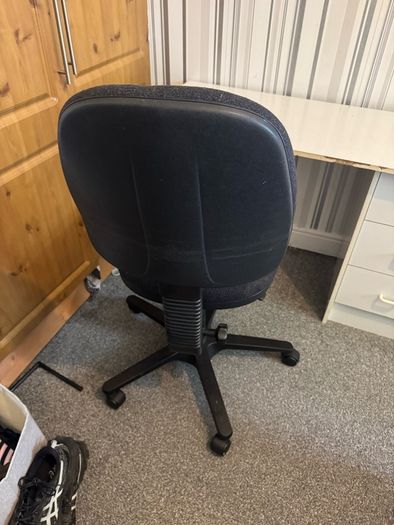 desk chair