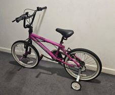 Girls bike 20inch Bmx Stabilisers
