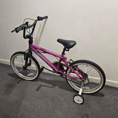 Girls bike 20inch Bmx Stabilisers