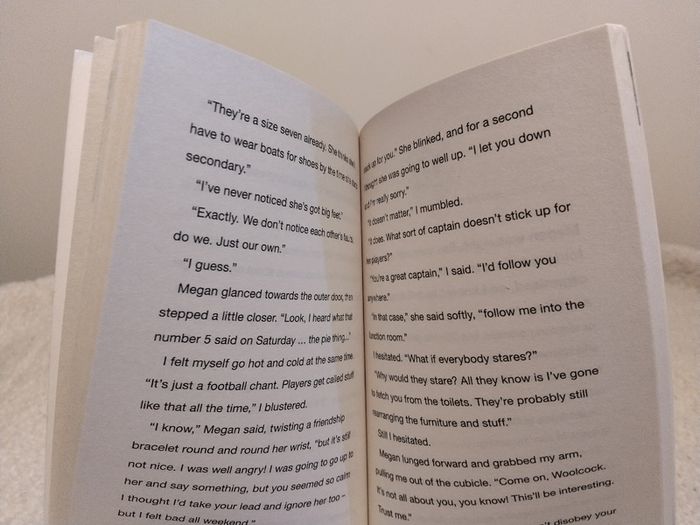 GIRLS FC books by Helena Pielichaty