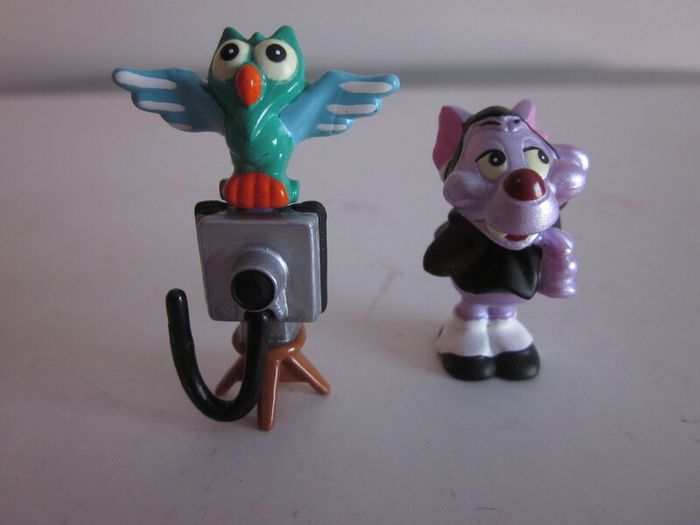 Vintage Vampirelli Kinder Surprise Figure 2000