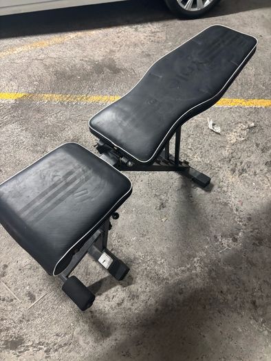 Yoleo adjustable weight bench