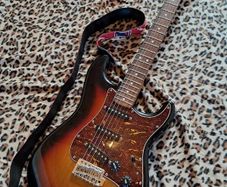 Squier 60`s Classic Vibe Stratocaster
