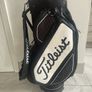 titleist mid size tour bag Image 3