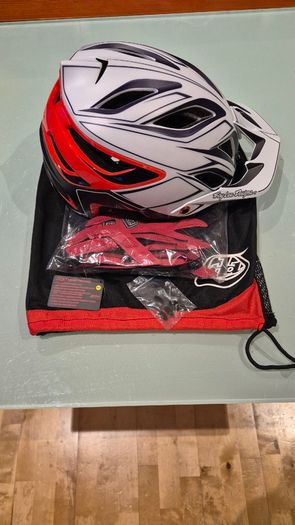 Troy Lee Designs A3 MIPS MTB Helmet