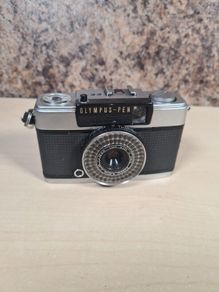 Vintage Olympus Pen Ee-3 Film Camera 35mm Faulty For Parts Repair