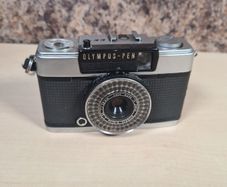 Vintage Olympus Pen Ee-3 Film Camera 35mm Faulty For Parts Repair